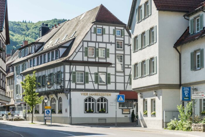 Flair Hotel Vier Jahreszeiten Bad Urach In den Regionen